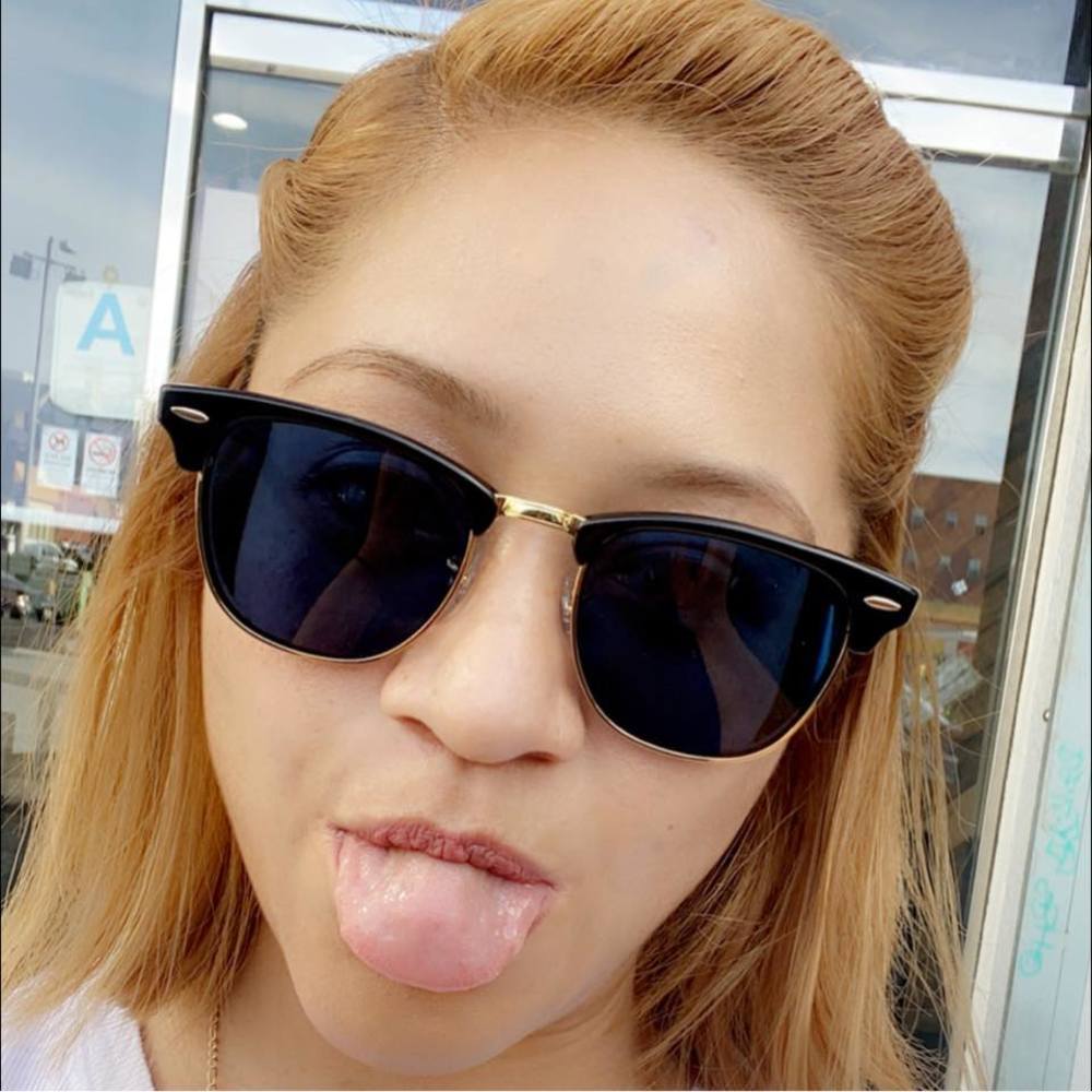 Meet your Posher, Christine